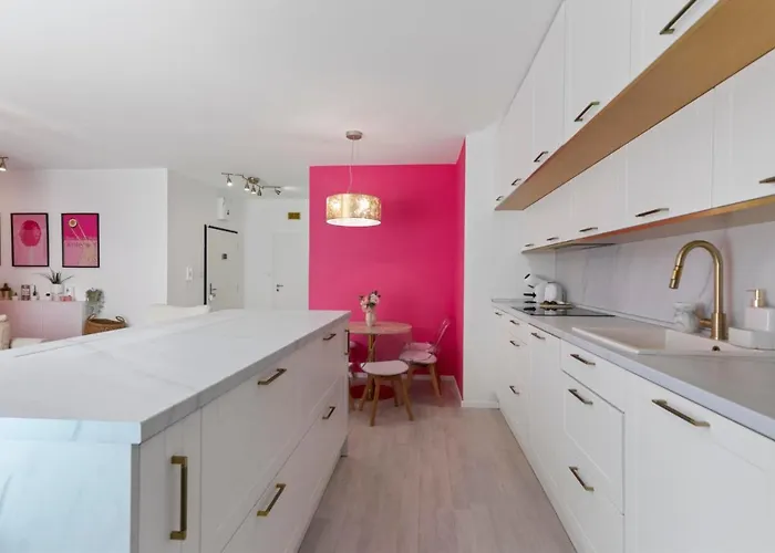 Lam Pink - Jacuzzi - Ac - Ps4 * Bratislava